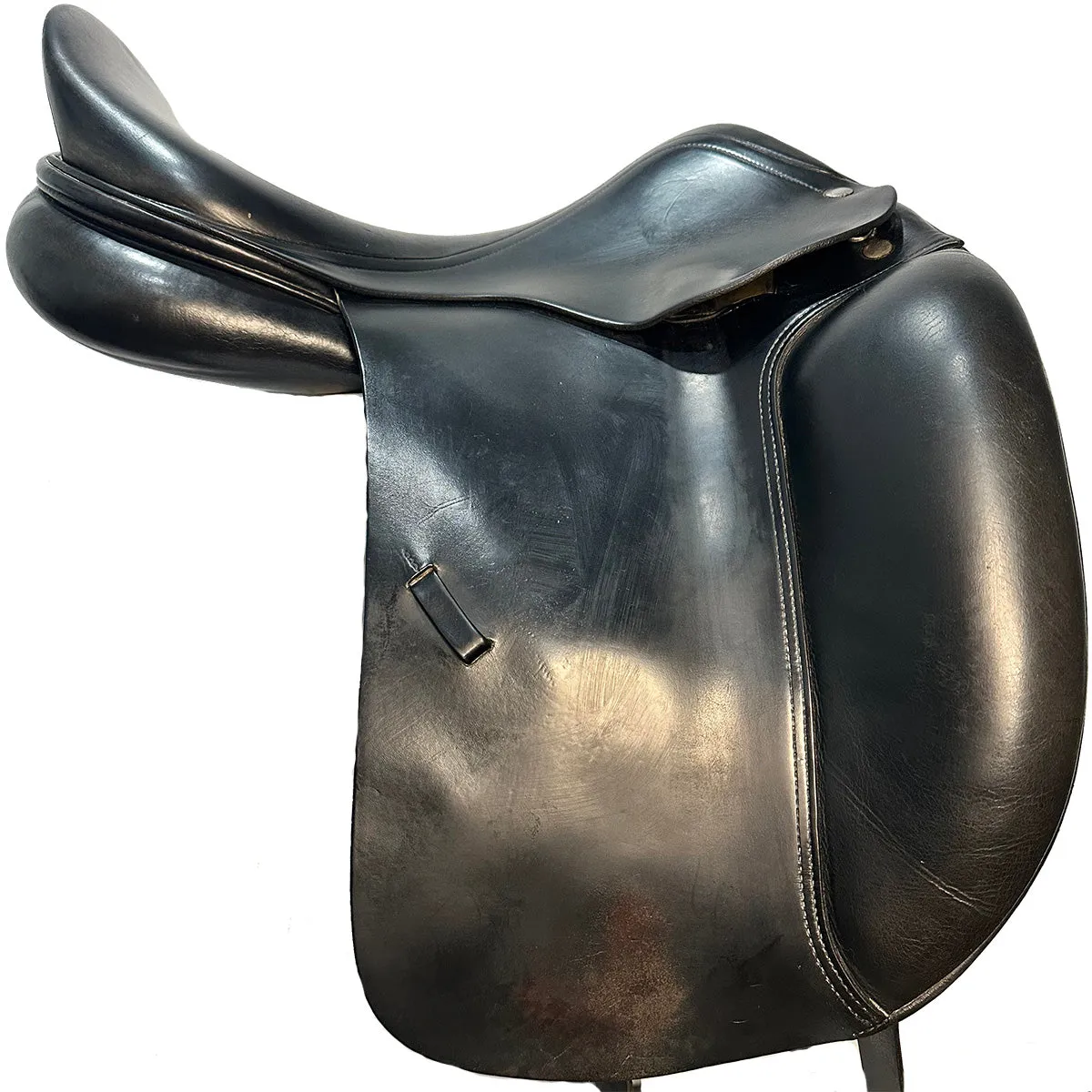 Amerigo 17" Classic Used Dressage Saddles