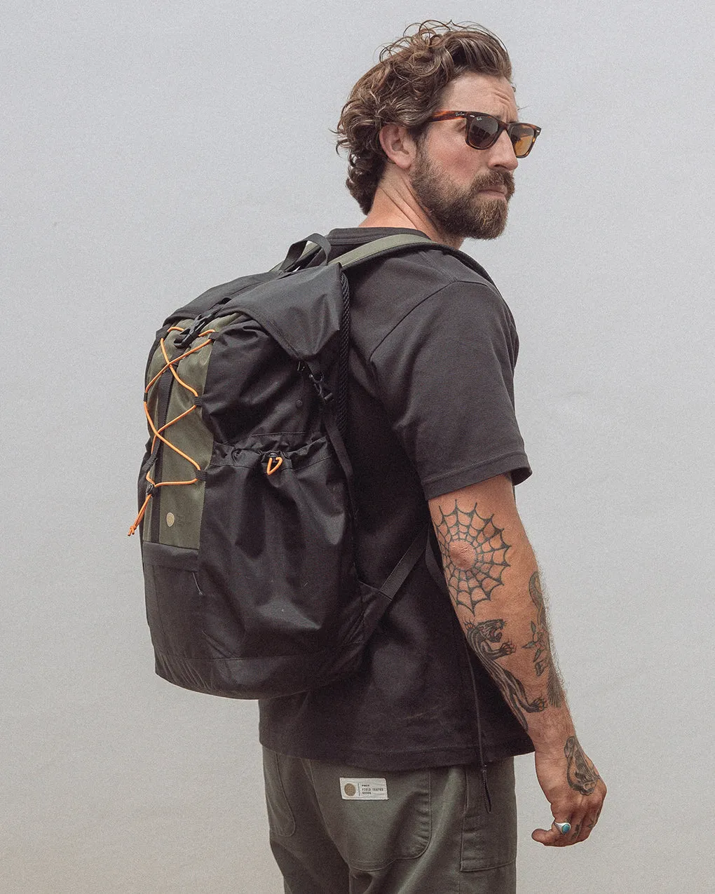 Black and Olive FTG Porte Backpack for Optimization