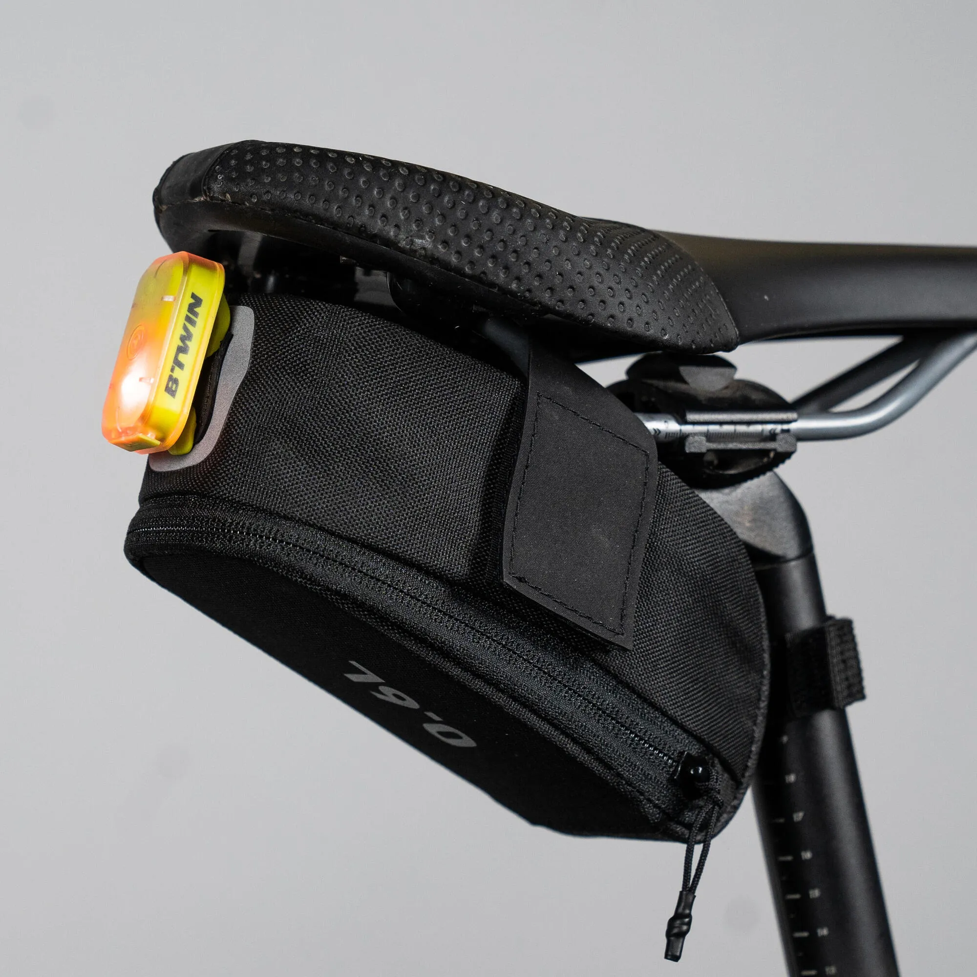 Riverside Saddle Bag Easy M 0.6L - Black