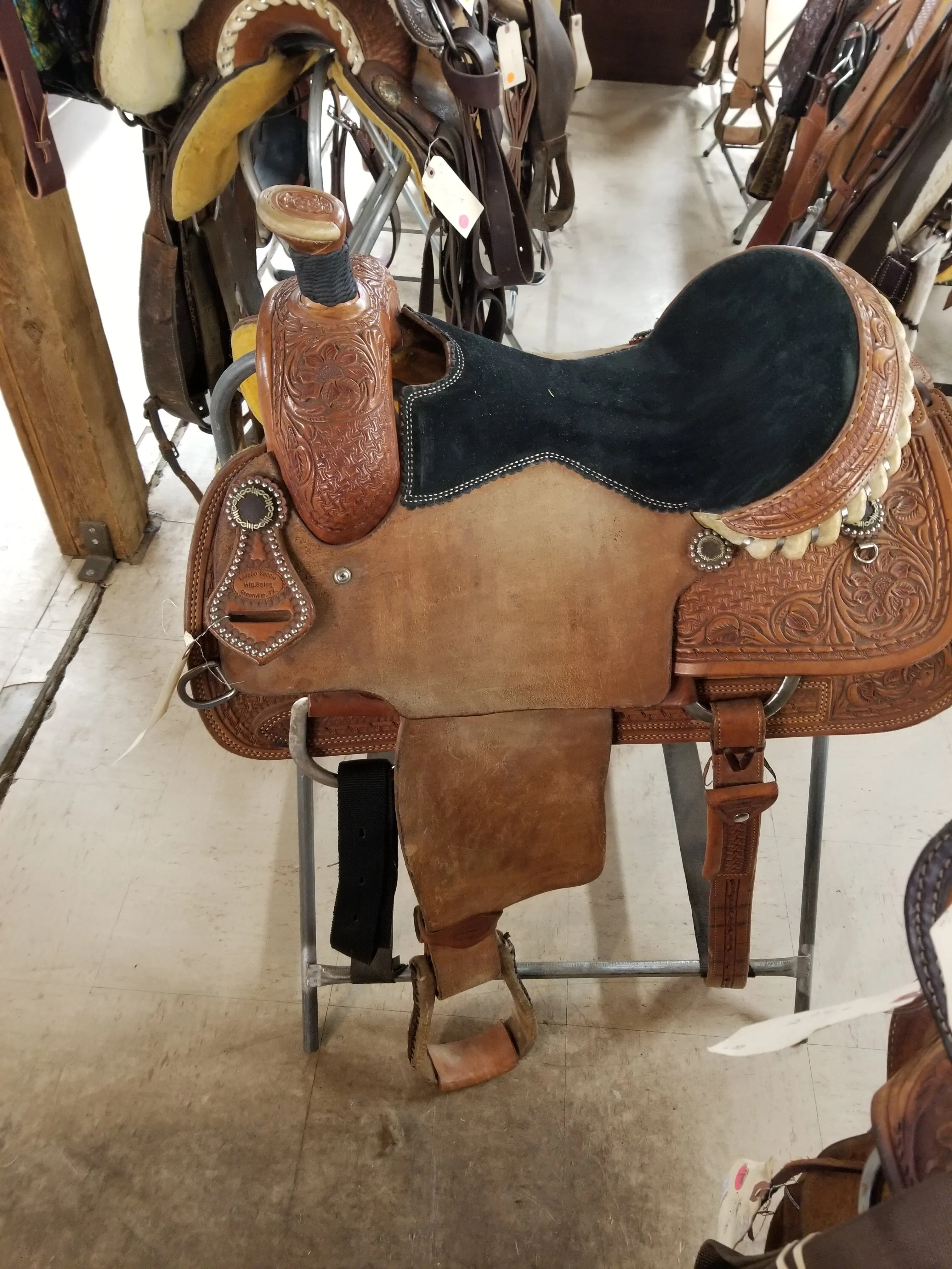 Used Laredo Saddle Roper/C.G./15 1/2"